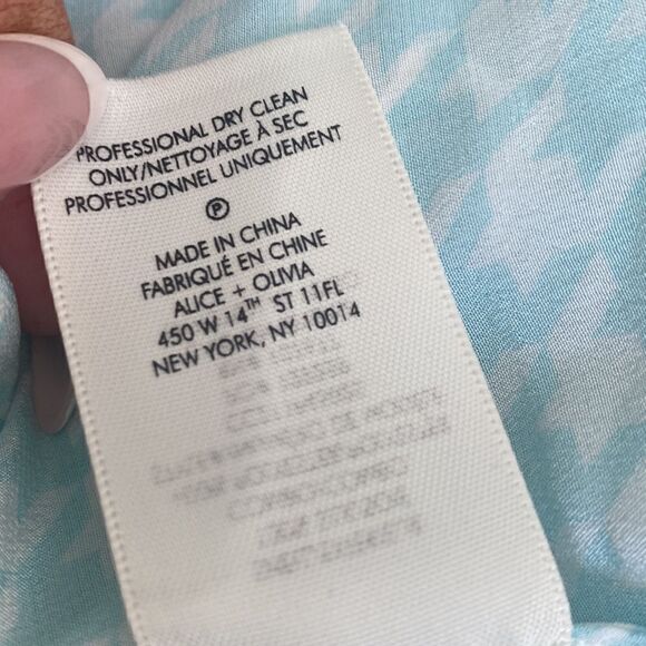 Alice + Olivia NWT Willa Houndstooth Puff Sleeve Silk Top in Julep Size L - Picture 11 of 11